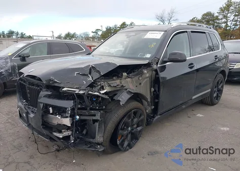 2024 BMW X7 xDrive40I z USA, uszkodzony, nr VIN 5UX23EM08R9U67598